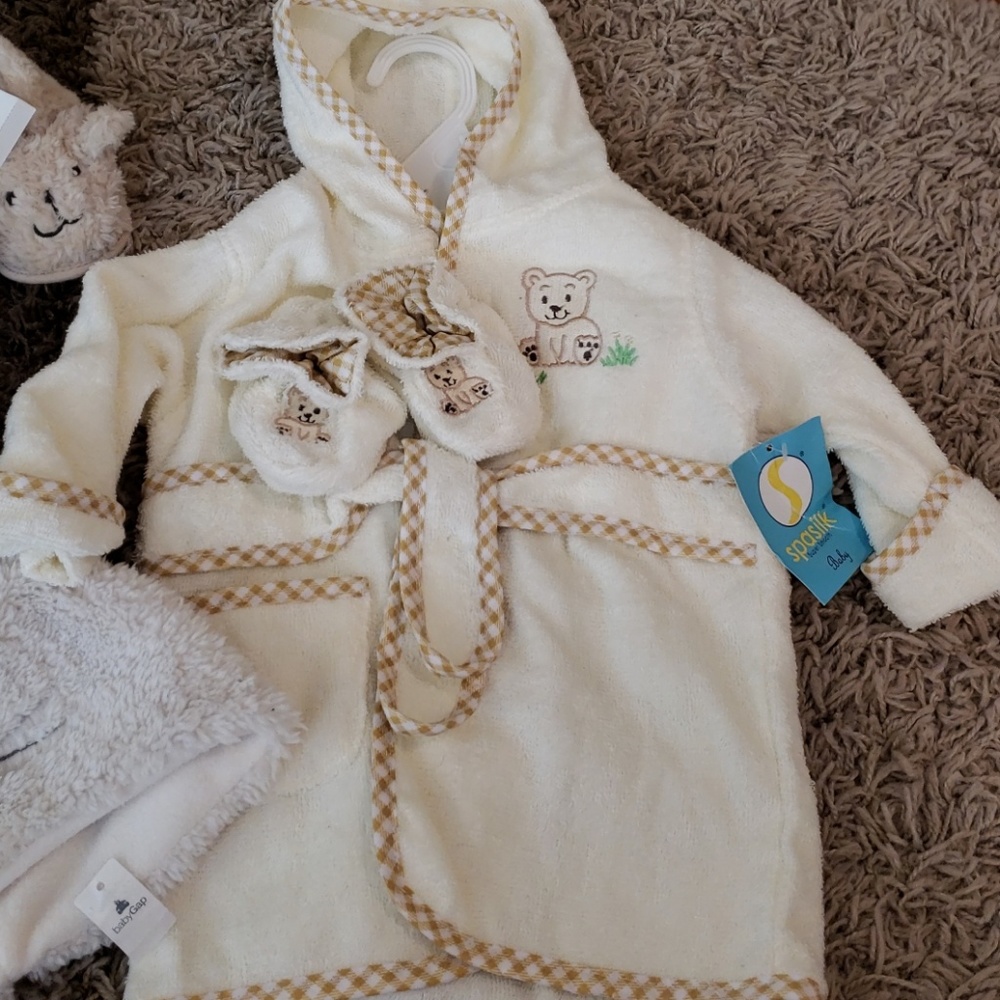 Nwt koala Baby bathrobe towel - Picture 2 of 6